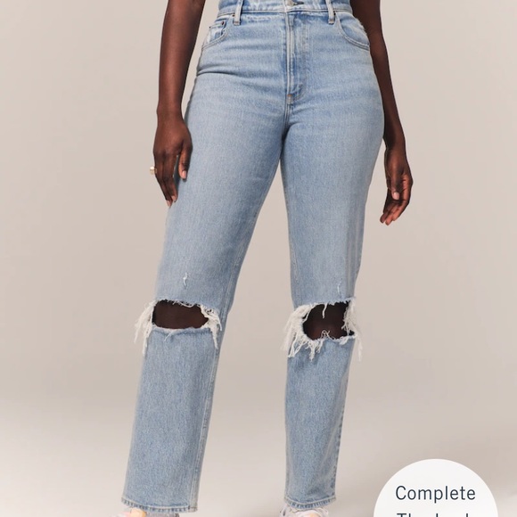 Abercrombie Curve Love Ultra High Rise 90s Straight Jean Size 29 - Picture 1 of 5